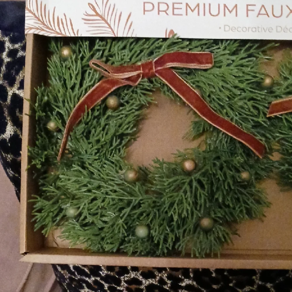 Elegant! ⚜️Craft Festive Green and Gold Mini Wreath Set Of 4 ✨️